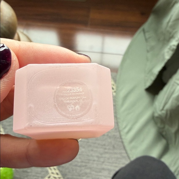 Kayali Yum Boujee Marshmallow Travel Size - Picture 3 of 6